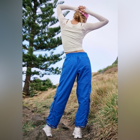 Free People Movement Mesmerize Pants Size XS NWT - Picture 2 of 9